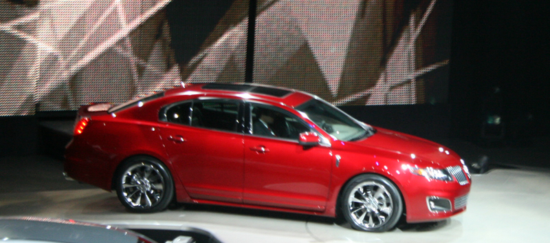 Illustration for article titled 2010 Lincoln MKS: Entry-Level Luxe Sedan Gets EcoBoost Engine